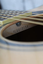 Load image into Gallery viewer, Yamaha FSX820C Concert Cutaway Acoustic Electric Guitar Natural Gloss Finish