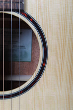 Load image into Gallery viewer, Breedlove Discovery S Concert Acoustic Guitar Solid Spruce Top Natural Finish