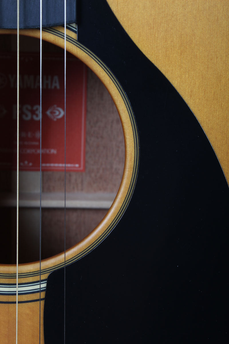Yamaha Red Label FS3 Concert Body Acoustic Guitar with Hard Gig Bag