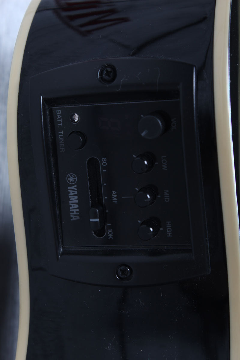 Yamaha APX Series APX600 Thinline Cutaway Acoustic Electric Guitar Black Finish