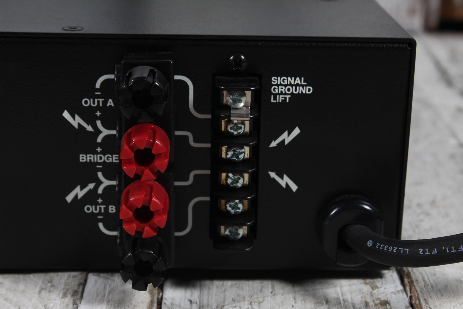 Crest Audio Vintage FA901 Power Amplifier 2 Channel Professional Power Amp