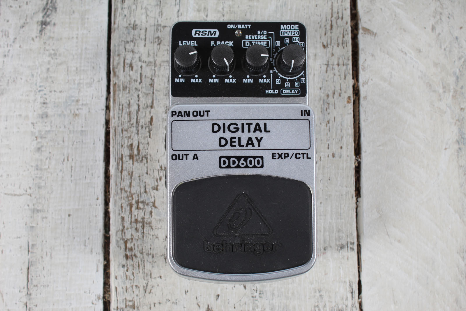 Behringer DD600 Digital Delay Pedal Electric Guitar Delay Effects Pedal