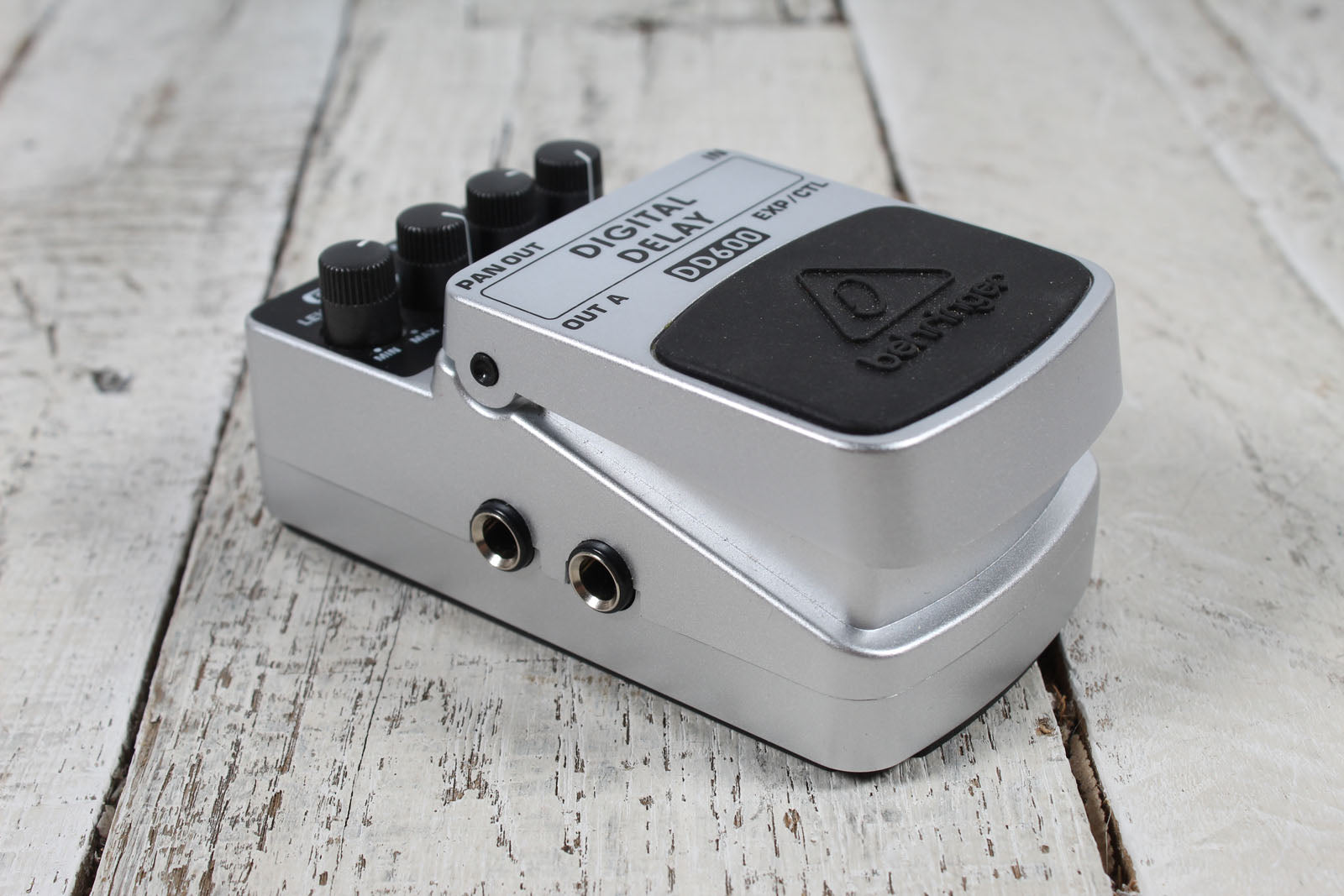 Behringer DD600 Digital Delay Pedal Electric Guitar Delay Effects Pedal