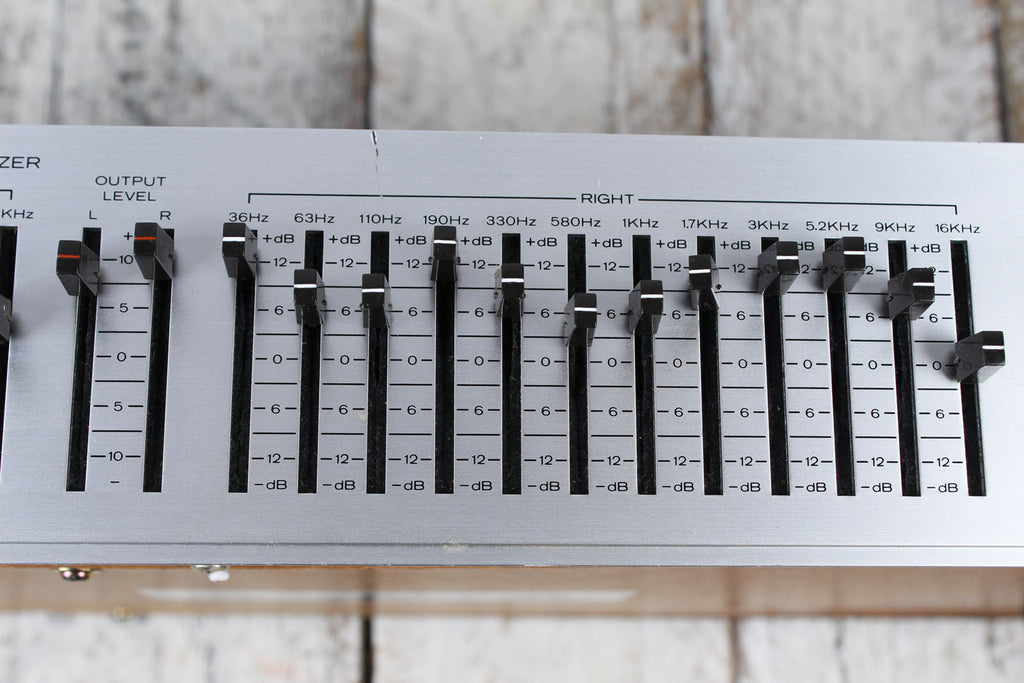 Realistic 31-2010 Rack Mount 12 Band Stereo Frequency Equalizer