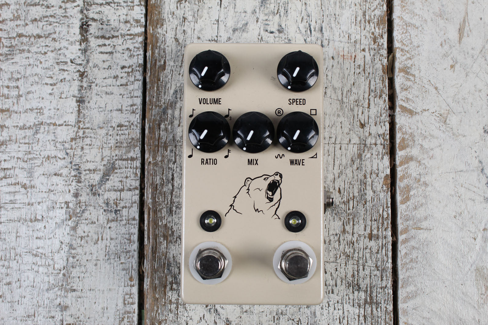 JHS Kodiak Tremolo Pedal Electric Guitar Tremolo Effects Pedal with Tap Tempo