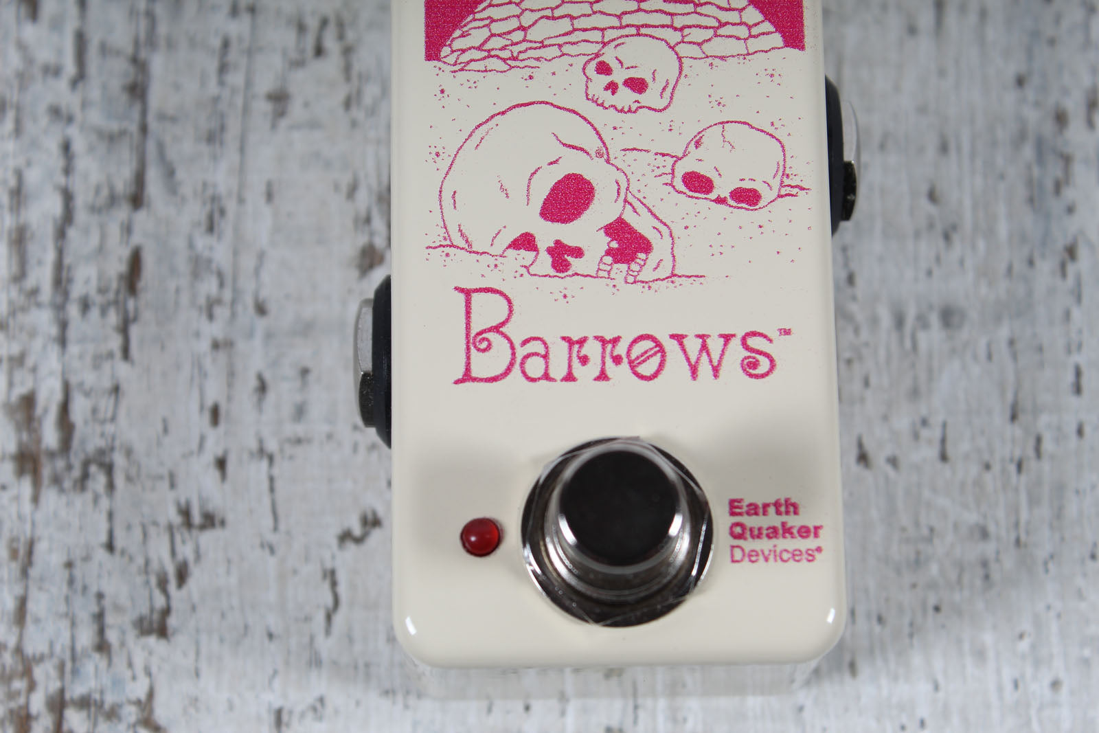 EarthQuaker Barrows  Fuzz Attacker Pedal Electric Guitar Fuzz Effects Pedal