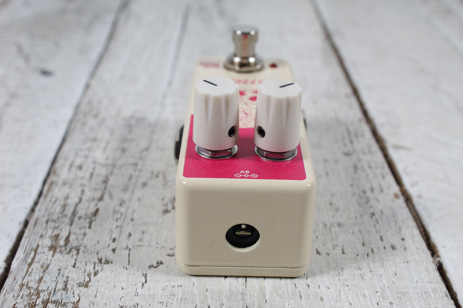 EarthQuaker Barrows  Fuzz Attacker Pedal Electric Guitar Fuzz Effects Pedal