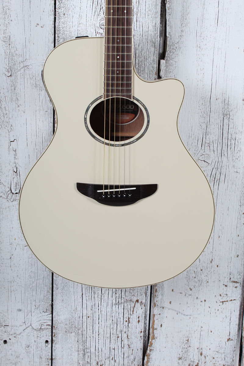 Yamaha Thinline Cutaway Acoustic Electric Guitar Vintage White Finish APX600 VW