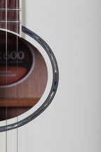 Yamaha APX600 Thinline Cutaway Acoustic Electric Guitar Vintage White Finish