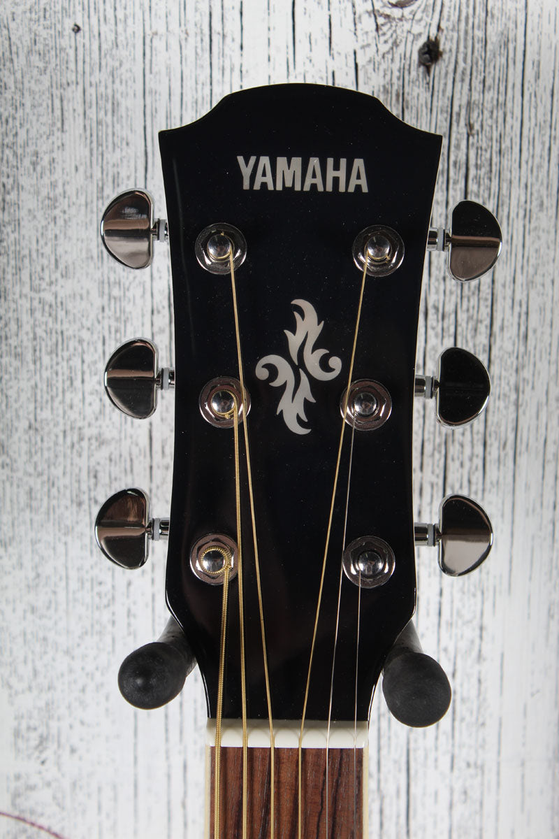 Yamaha APX600 Thinline Cutaway Acoustic Electric Guitar Vintage White Finish