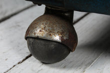 Load image into Gallery viewer, Kustom Vintage Tuck &amp; Roll Bass Guitar Speaker Cabinet 1 x 12 Bass Cab