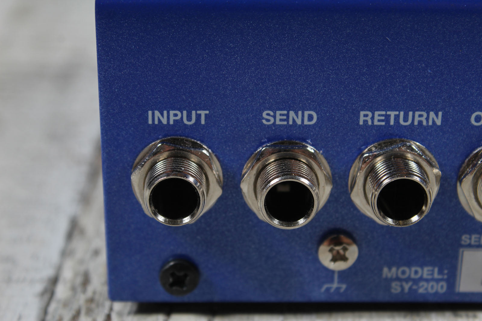 Boss SY-200 Guitar Synthesizer Pedal Electric Guitar & Bass Synth Effects Pedal