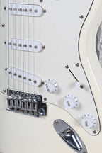 Silvertone Revolver SS15 Double Cutaway Solid Body Electric Guitar