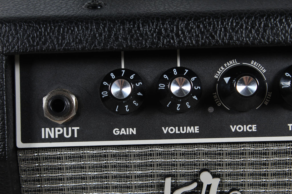 Fender Champion 20 Electric Guitar Amplifier 20 Watt 1 x 8 Combo Practice Amp