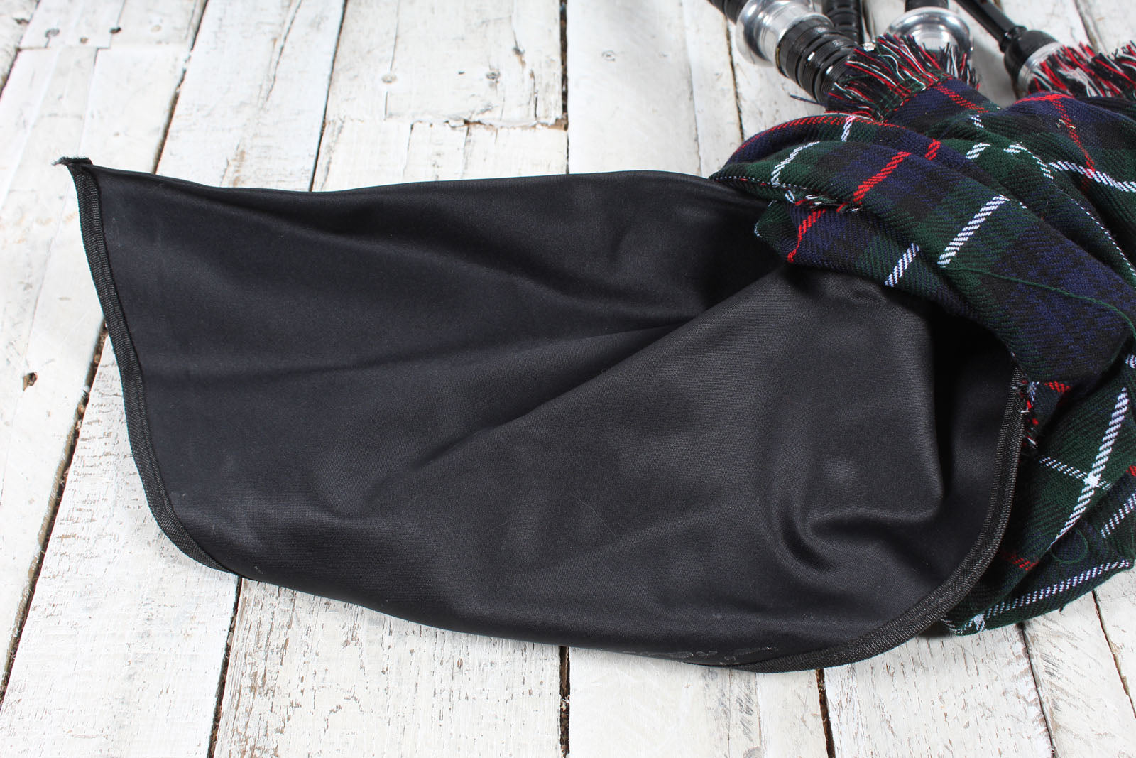 Scottish Highland Royal Bagpipes Silver Mounts Black Finish with Bag and Tutor Book