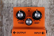 Load image into Gallery viewer, Boss DS-1 Distortion Effects Pedal Electric Guitar and Keyboard Effects Pedal