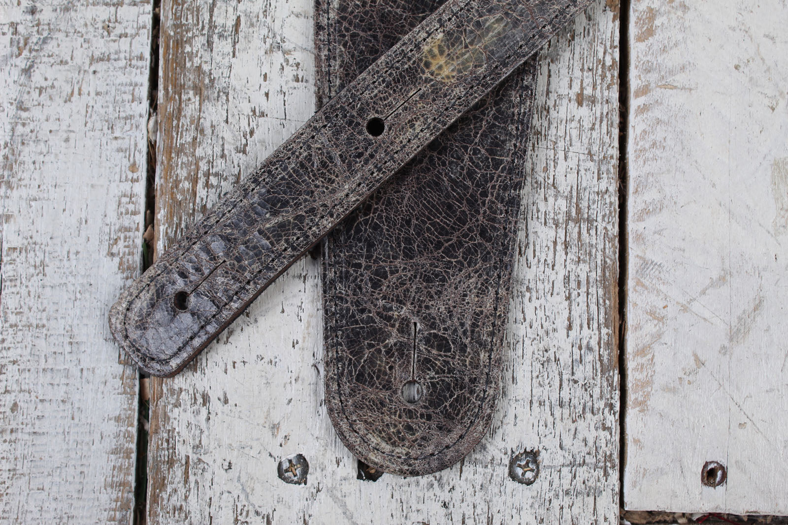 Henry Heller 2.5 Inch Wide Distressed Capri Leather Guitar Strap Black