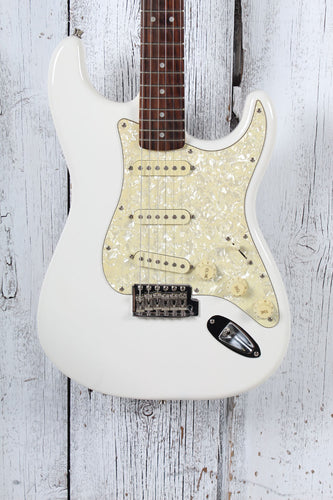 Squier Stratocaster Electric Guitar White Finish with Hardshell Case