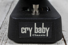 Load image into Gallery viewer, Dunlop GCB95F Cry Baby Classic Wah Pedal Electric Guitar Wah Effects Pedal