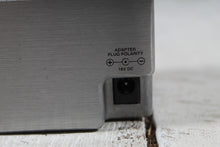 Load image into Gallery viewer, MXR Iso-Brick Power Supply Electric Guitar and Bass Effects Pedal Power Supply