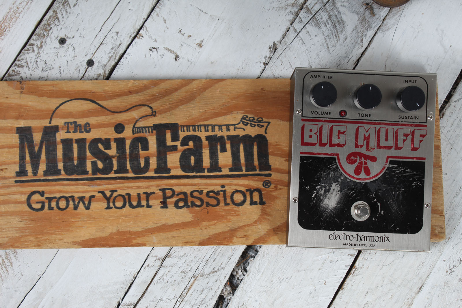 Electro Harmonix Big Muff Pi Pedal Electric Guitar Fuzz Distortion Effects Pedal