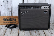 Load image into Gallery viewer, Fender 2004 Deluxe 900 Electric Guitar Amplifier 90 Watt 1 x 12 Combo Amp
