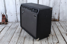 Load image into Gallery viewer, Fender 2004 Deluxe 900 Electric Guitar Amplifier 90 Watt 1 x 12 Combo Amp