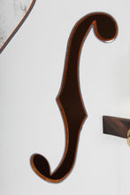 Load image into Gallery viewer, Gretsch Synchromatic Falcon Hollow Body Electric Guitar Snowcrest White w Case