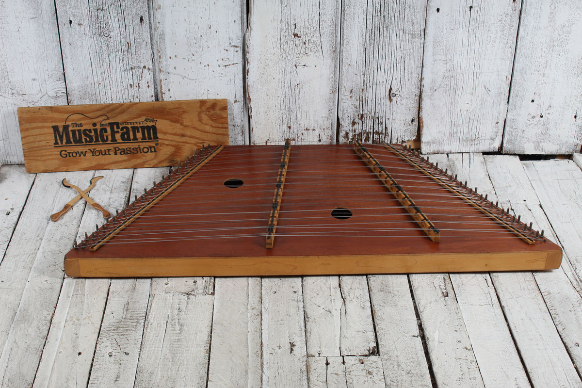 Grassroots Hammered Dulcimer 15/14 Size Dulcimer with Hammers