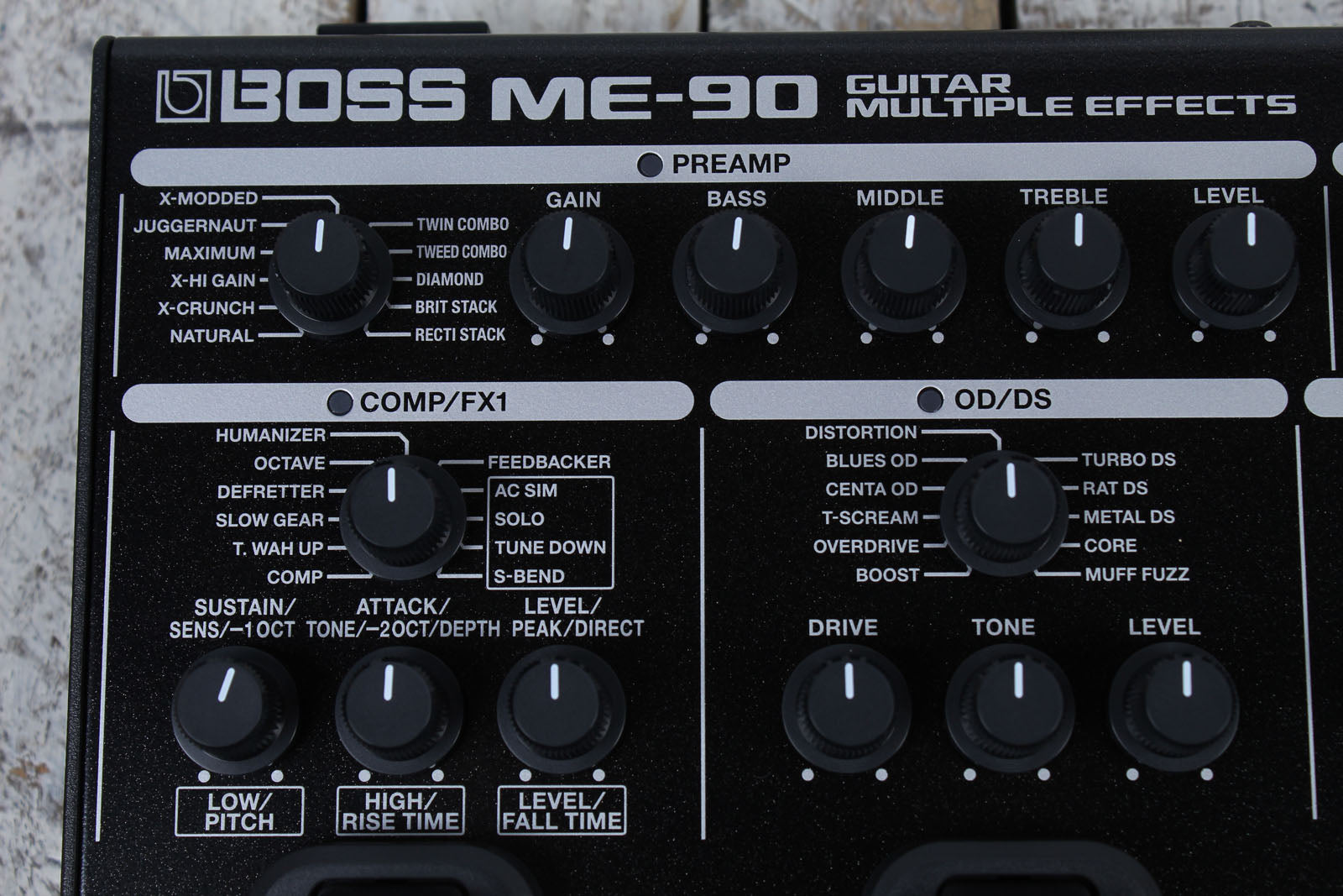 Boss ME-90 Multi Effects Electric Guitar Effects Pedal and Expression Pedal ME90