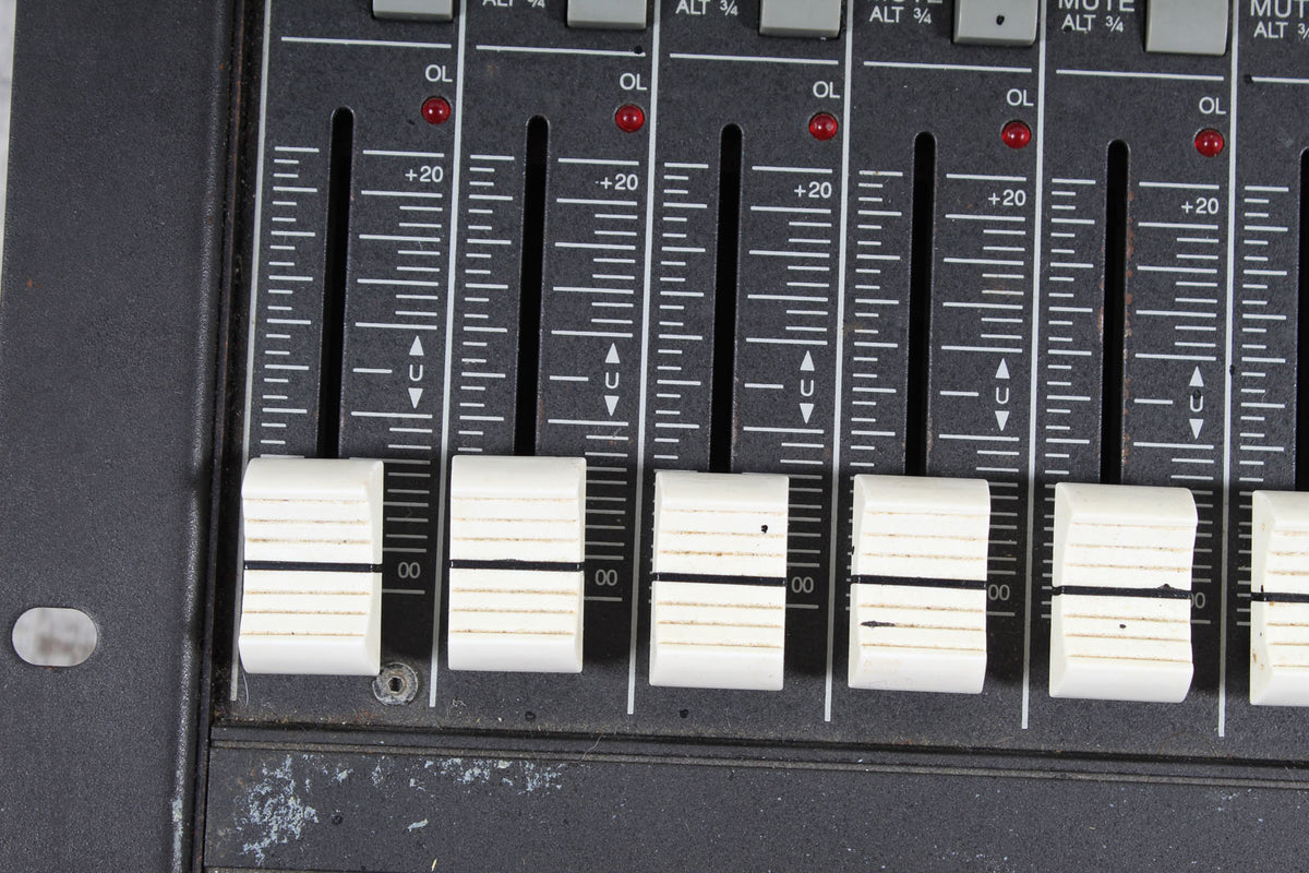Mackie CR 1604 16 Channel Mixer Compact Mixing Console