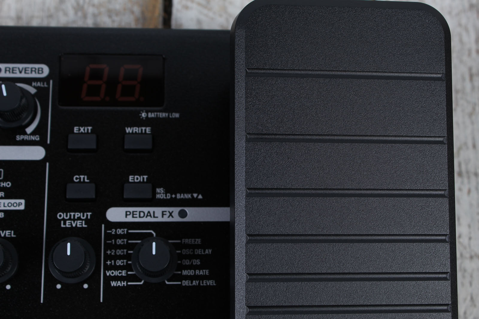 Boss ME-90 Multi Effects Electric Guitar Effects Pedal and Expression Pedal ME90