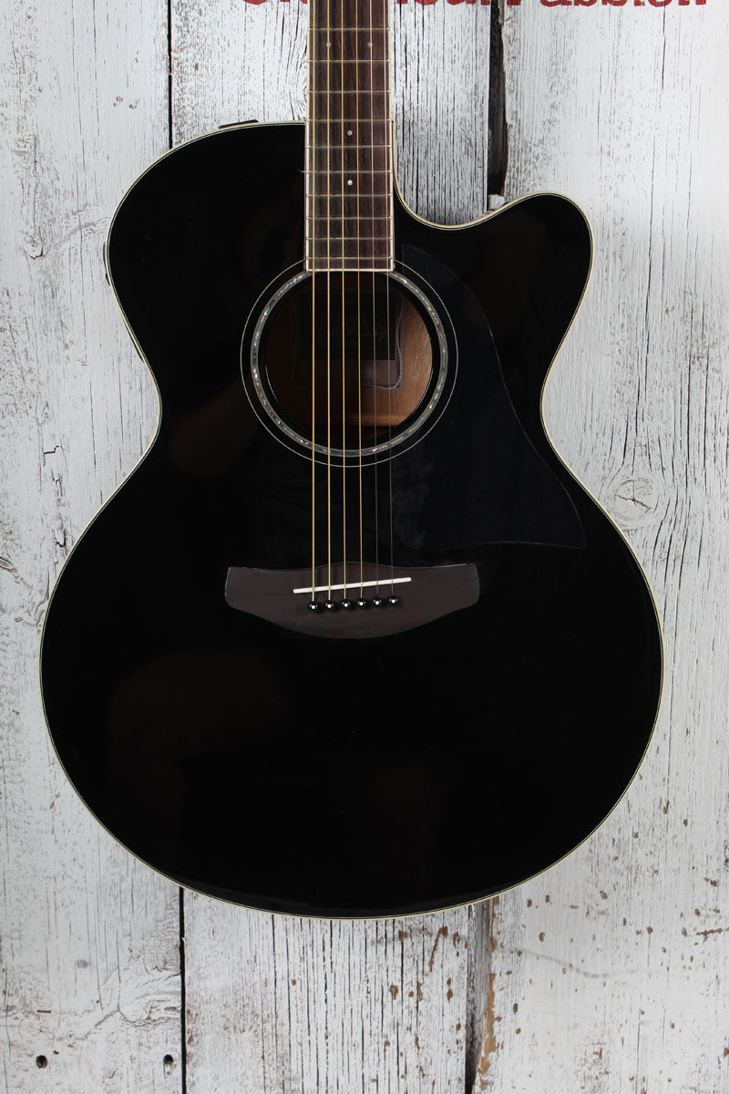 Yamaha  CPX600 Medium Jumbo Cutaway Acoustic Electric Guitar Black Finish