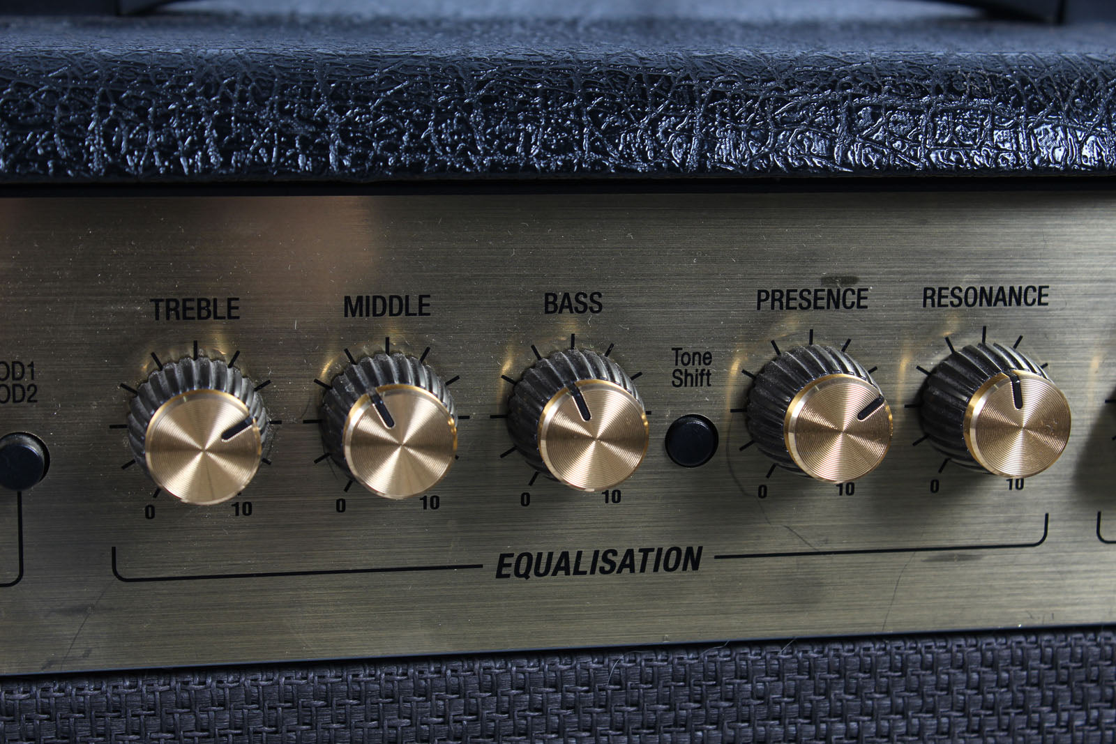 Marshall DSL40CR Electric Guitar Amplifier 40 Watt Tube Combo Amp w Footswitch