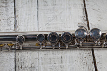 Load image into Gallery viewer, Armstrong Student Model 104 Closed Hole Silver Plated Flute with Hardshell Case