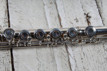 Load image into Gallery viewer, Armstrong Student Model 104 Closed Hole Silver Plated Flute with Hardshell Case