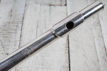 Load image into Gallery viewer, Gemeinhardt 2SP Silver Plated Student Flute Made in the USA with Hardshell Case