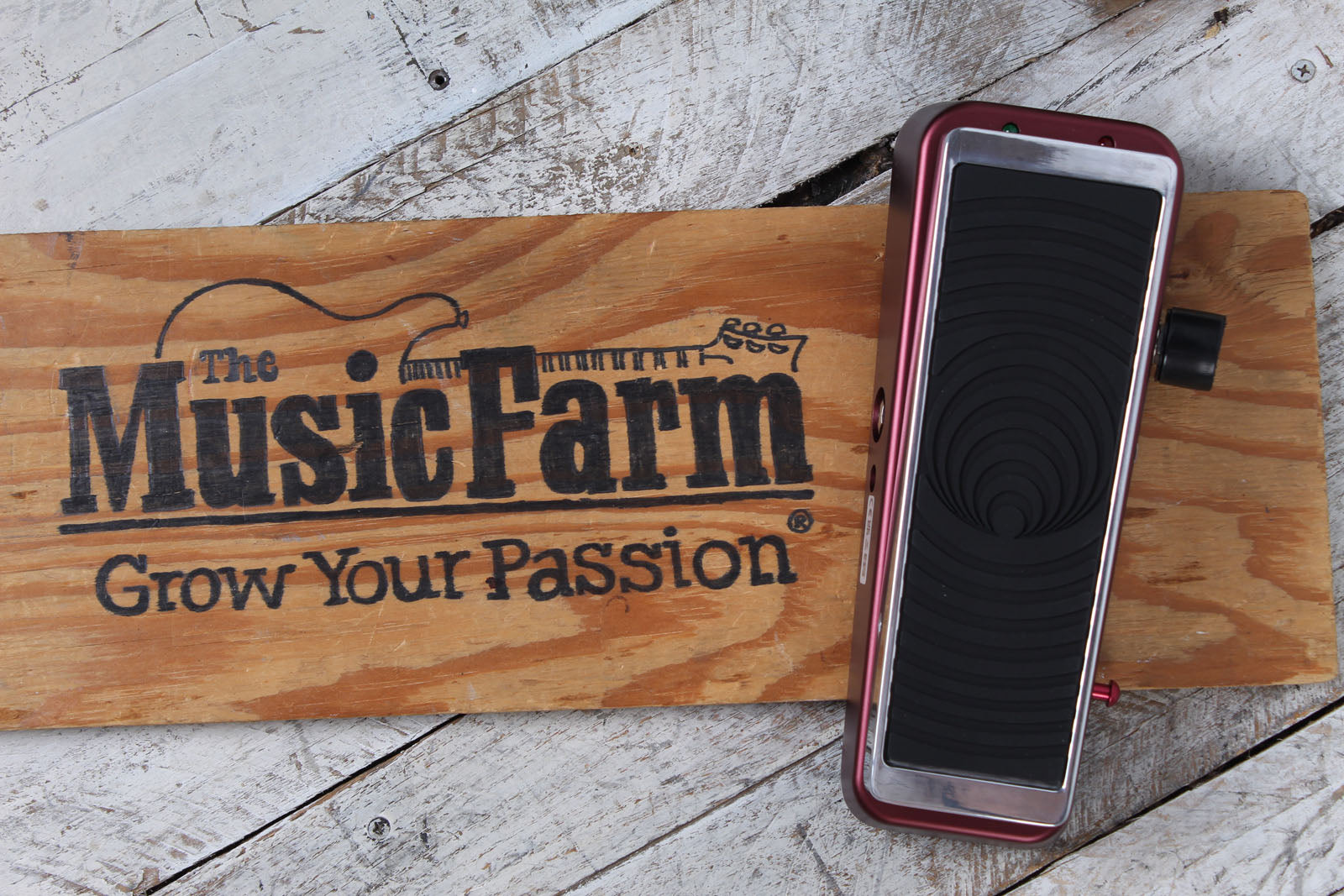 Wylde Audio WA357 Rotovibe Pedal Electric Guitar Chorus / Vibrato Effects Pedal Secondary image