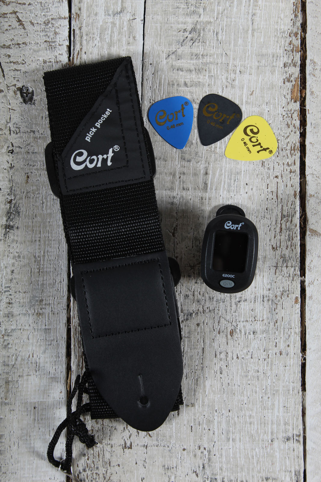 Cort Earth Pack Open Pore Acoustic Guitar Package with Gig Bag / Tuner / Strap / Picks