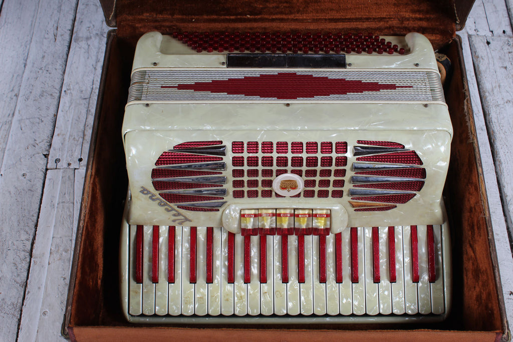 Verona Vintage Candy Stripe Piano Accordion LM 41 120 with Hardshell Case
