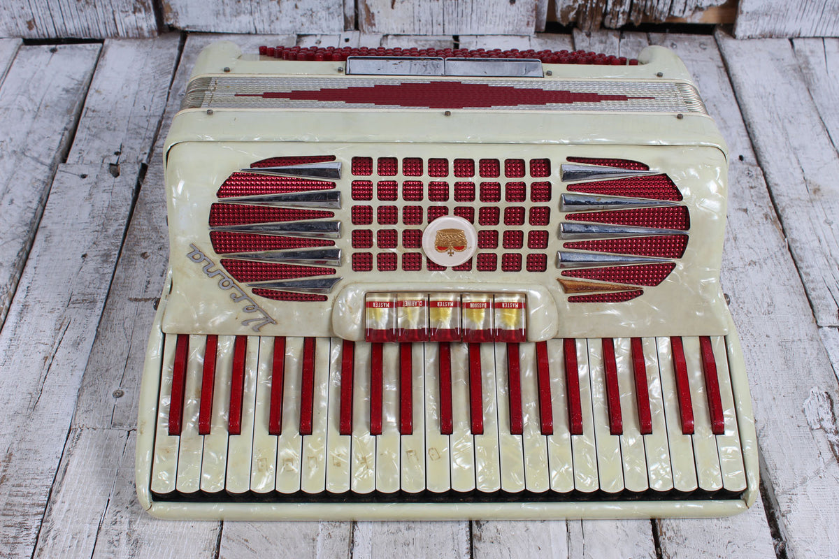 Verona Vintage Candy Stripe Piano Accordion LM 41 120 with Hardshell Case