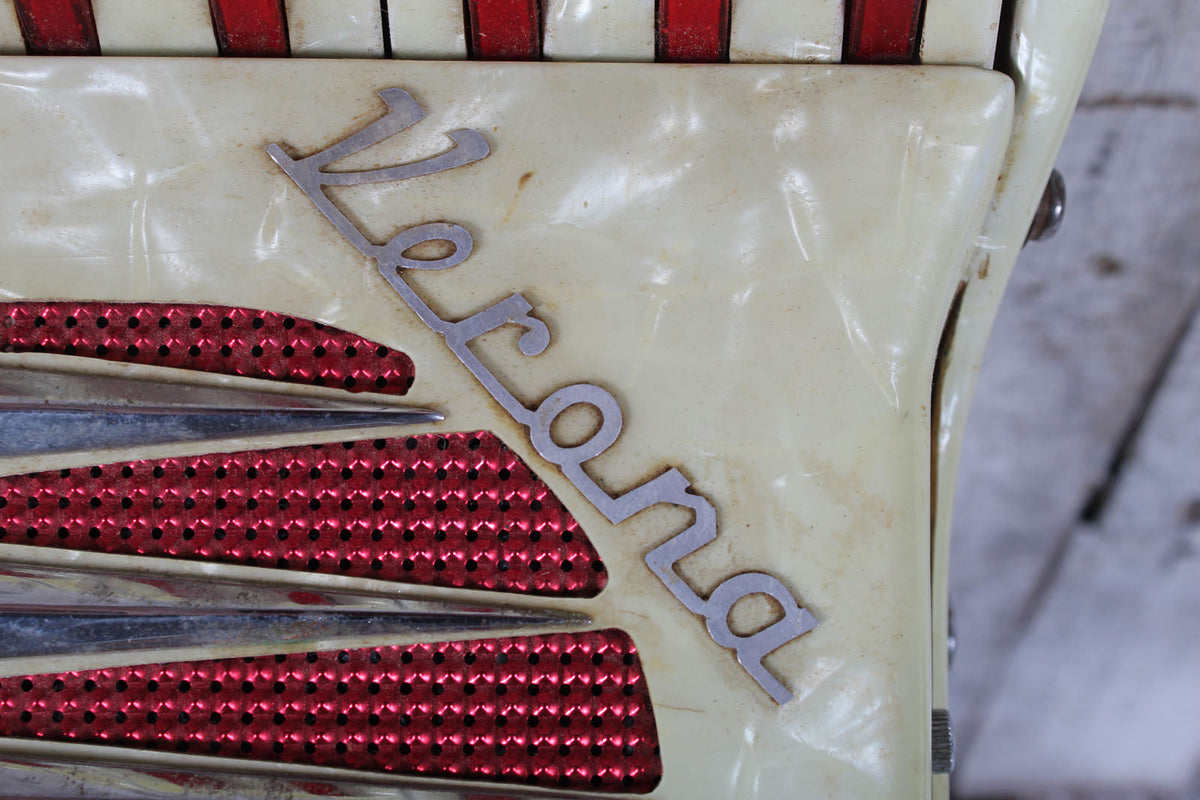 Verona Vintage Candy Stripe Piano Accordion LM 41 120 with Hardshell Case