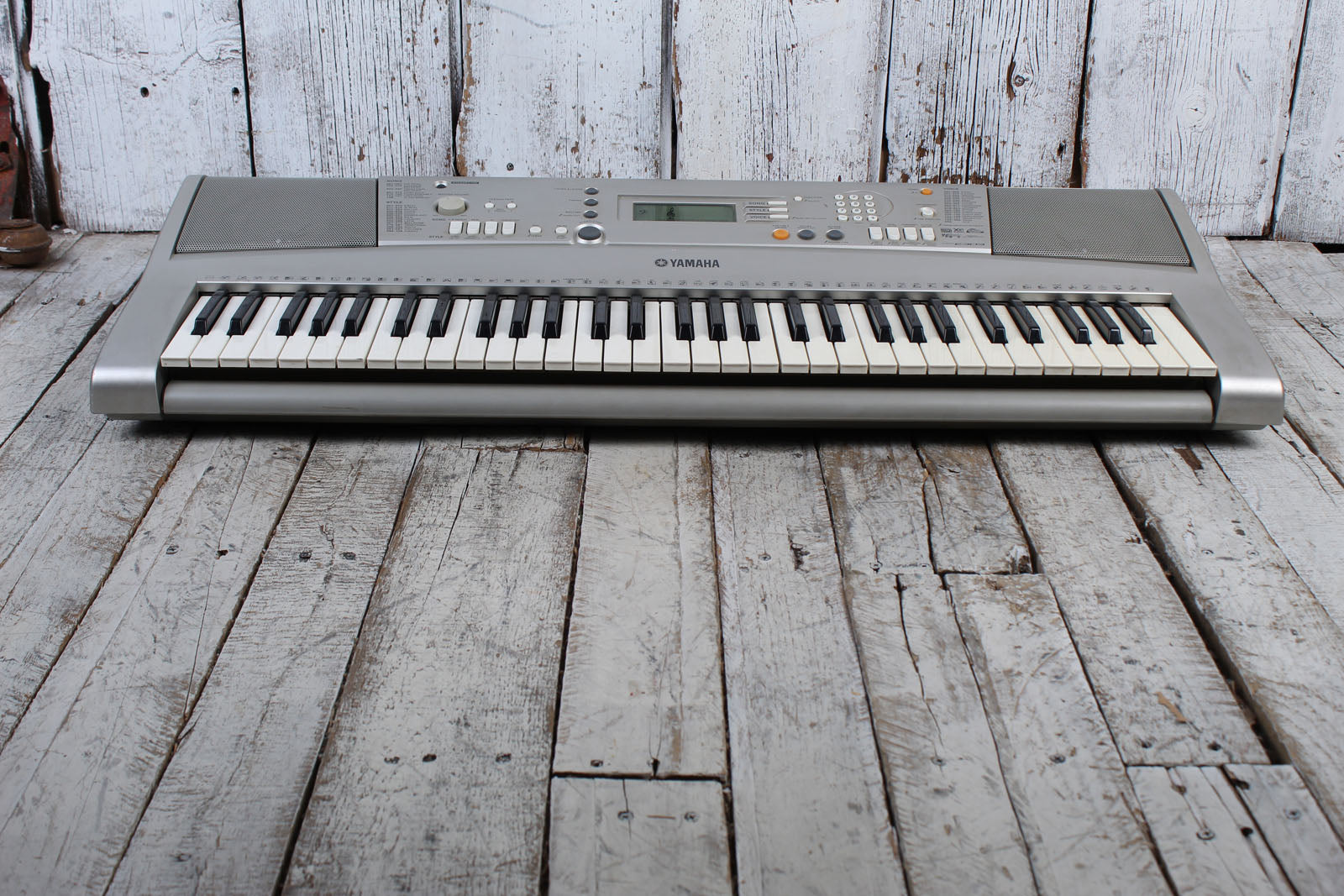 Yamaha PSR-E303 61鍵盤　シルバー Yamaha PSR-E303 Portable Keyboard 61 Key Digital Piano with Power