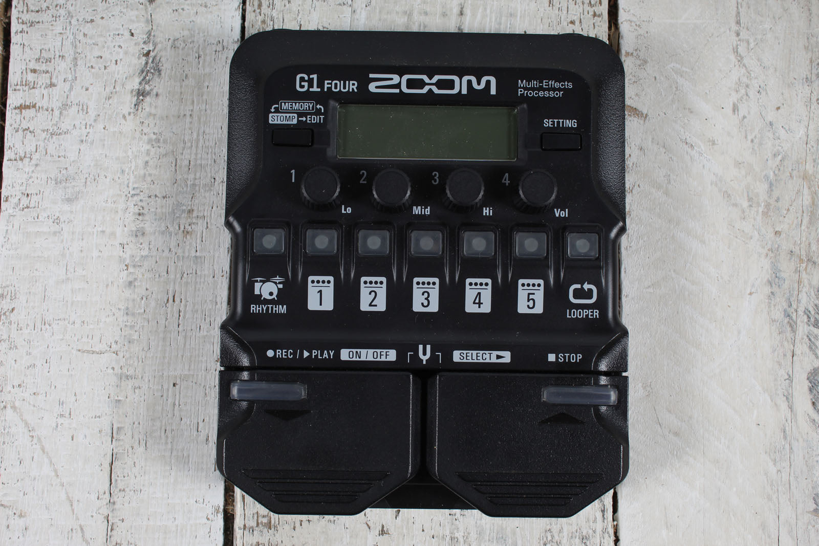Zoom G1 Four Guitar Multi-Effects Processor with Manual