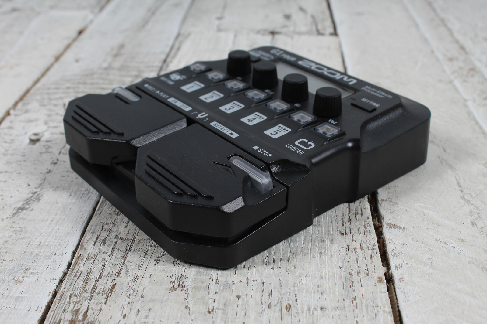 Zoom G1 Four Guitar Multi-Effects Processor with Manual