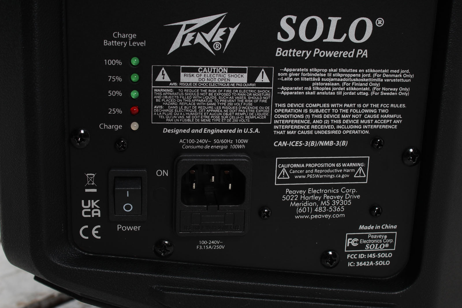 Peavey Solo PA System Battery Powered Portable PA and Busking Amp