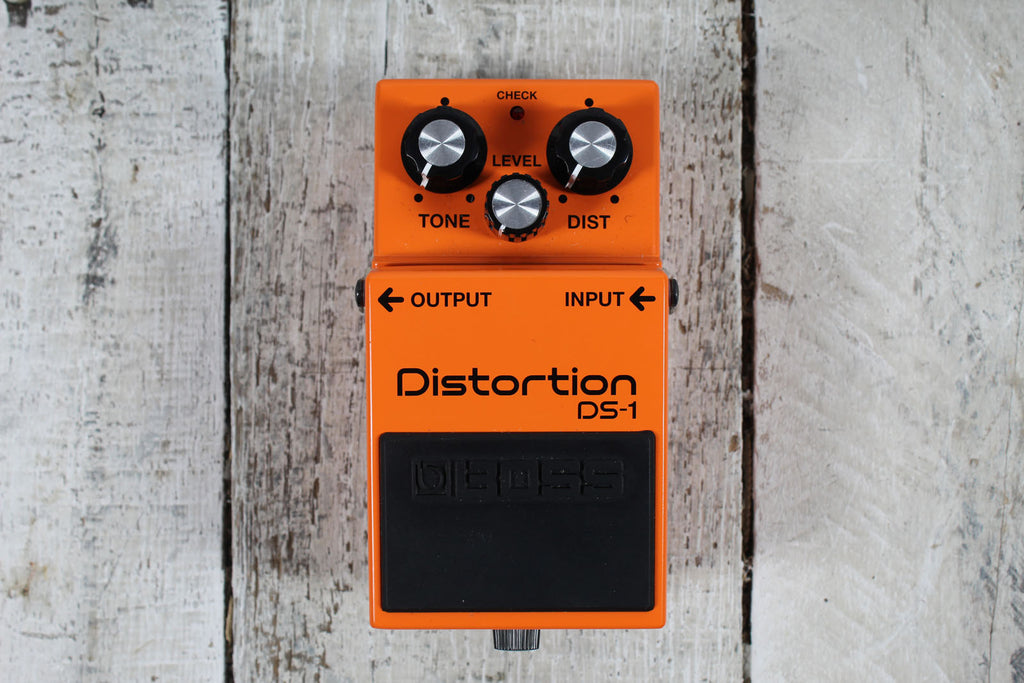 Boss DS-1 Distortion Effects Pedal Electric Guitar and Keyboard Effects Pedal