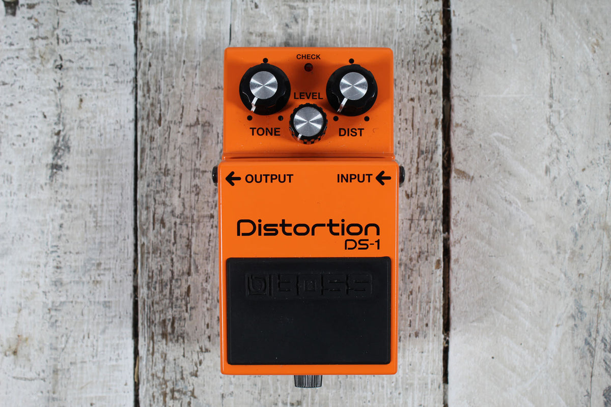 Boss DS-1 Distortion Effects Pedal Electric Guitar and Keyboard Effects Pedal