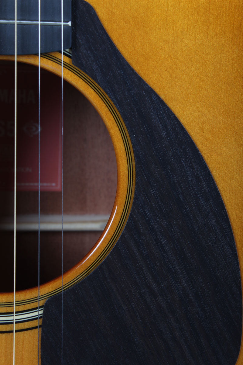 Yamaha FS5 Red Label Concert Body Acoustic Guitar Natural with Hardshell Case