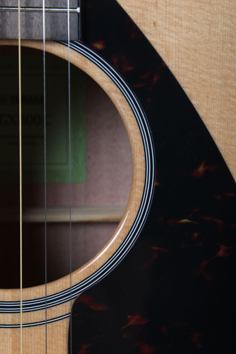 Yamaha FGX800C Dreadnought Cutaway Acoustic Electric Guitar Solid Spruce Top